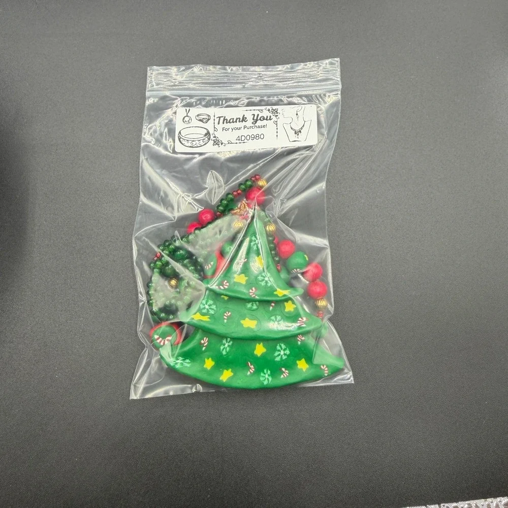 Christmas Tree Pendant Necklace Red Green Wood Beads Holiday Statement Jewelry